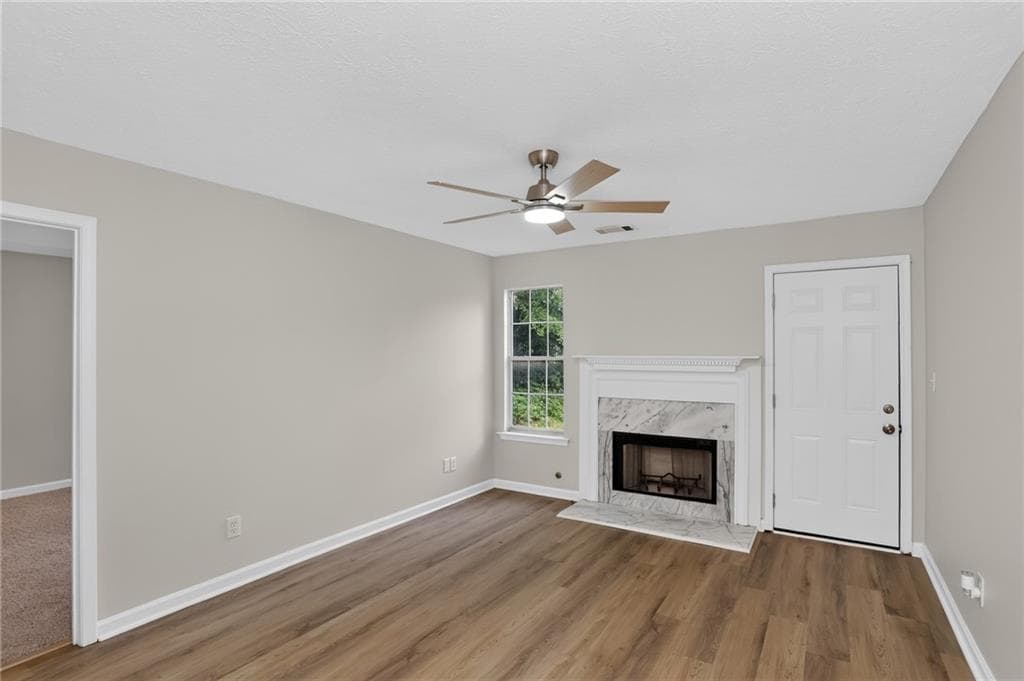 3 bedroom, 2 bathroom, 1,460 sq ft single family residence for sale at 837 Shoals Court, Atlanta, GA 30349 — photo 3