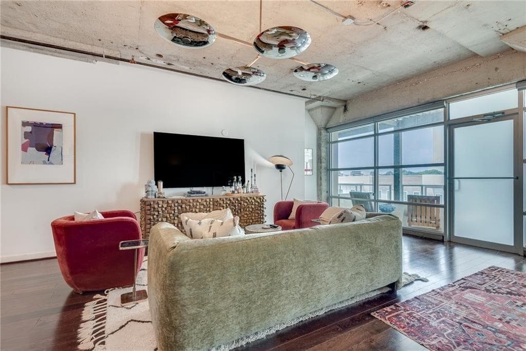 1 bedroom, 1 bathroom, 1,282 sq ft condominium for rent at 890 Memorial Drive 310, Atlanta, GA 30316 for $3,500 a month — photo 1 of 20
