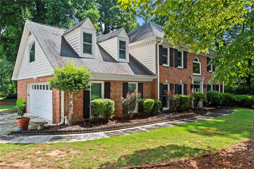 4 bedroom, 4 bathroom, 2,660 sq ft single family residence for sale at 140 Lakeside Drive, Kennesaw, GA 30144 — photo 2