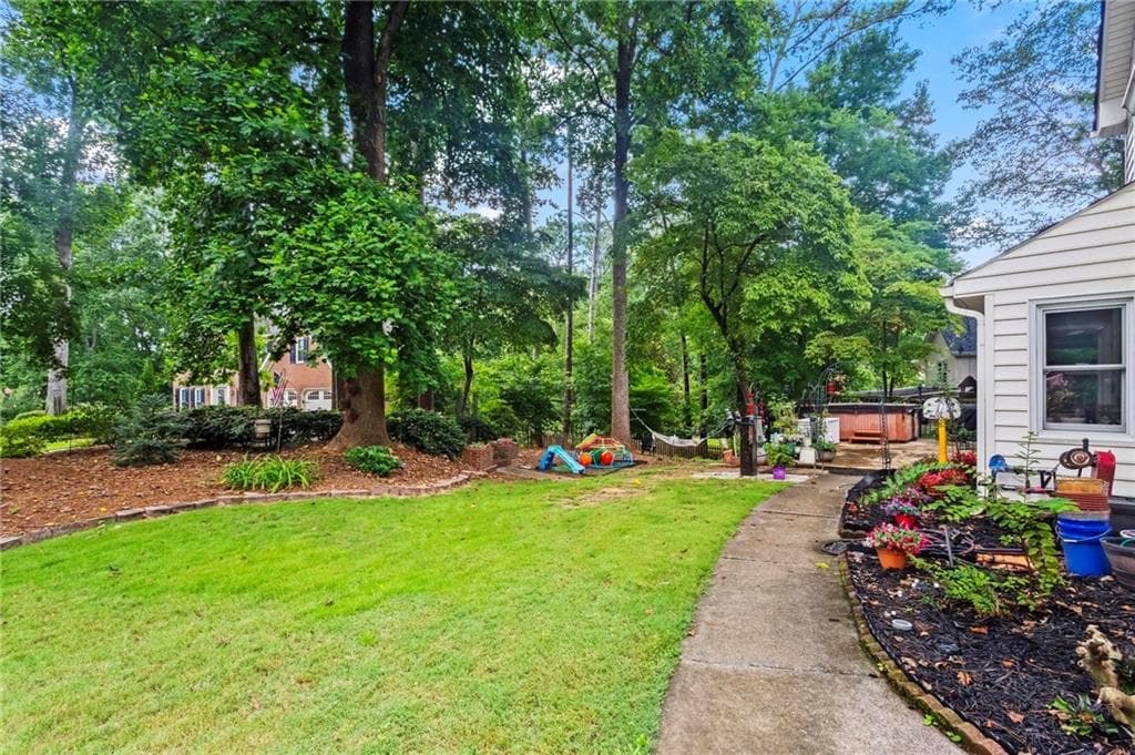 4 bedroom, 4 bathroom, 2,660 sq ft single family residence for sale at 140 Lakeside Drive, Kennesaw, GA 30144 — photo 4