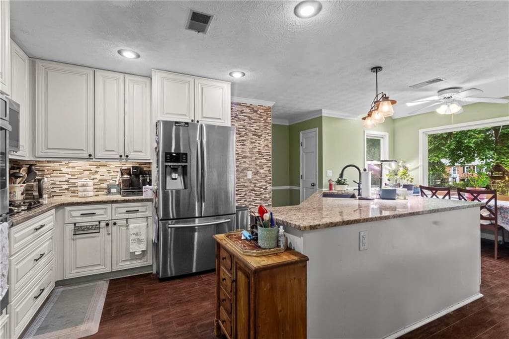 4 bedroom, 4 bathroom, 2,660 sq ft single family residence for sale at 140 Lakeside Drive, Kennesaw, GA 30144 — photo 7