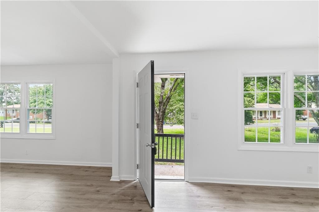 3 bedroom, 1 bathroom, 1,284 sq ft single family residence for sale at 8184 Laurel Drive, Covington, GA 30014 — photo 2