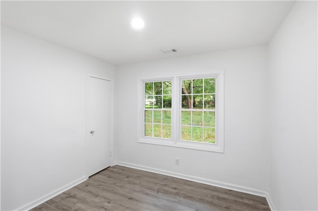 3 bedroom, 1 bathroom, 1,284 sq ft single family residence for sale at 8184 Laurel Drive, Covington, GA 30014 — photo 7