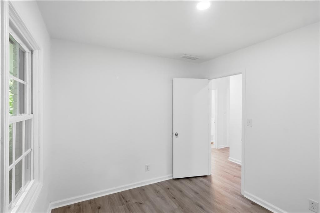 3 bedroom, 1 bathroom, 1,284 sq ft single family residence for sale at 8184 Laurel Drive, Covington, GA 30014 — photo 8