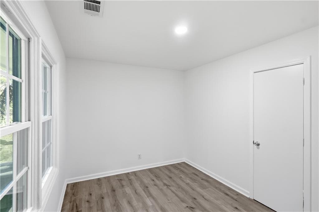 3 bedroom, 1 bathroom, 1,284 sq ft single family residence for sale at 8184 Laurel Drive, Covington, GA 30014 — photo 9