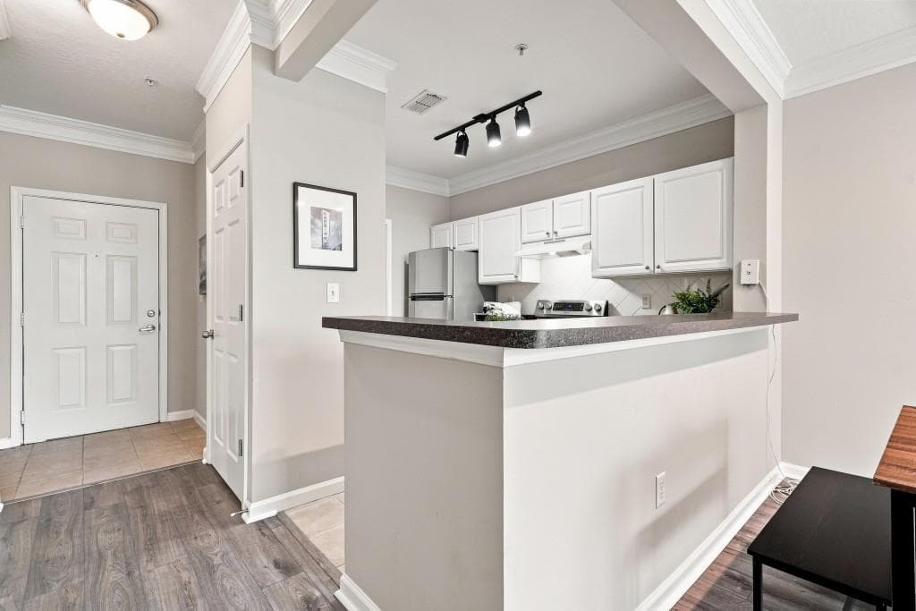 1 bedroom, 1 bathroom, 798 sq ft condominium for sale at 4102 Westchester Ridge, Atlanta, GA 30329 — photo 7