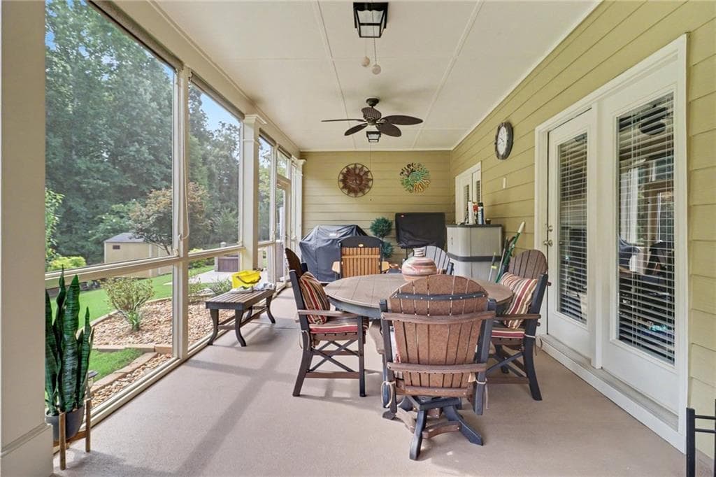 4 bedroom, 3 bathroom, 2,649 sq ft single family residence for sale at 265 Mulberry Drive, Senoia, GA 30276 — photo 5