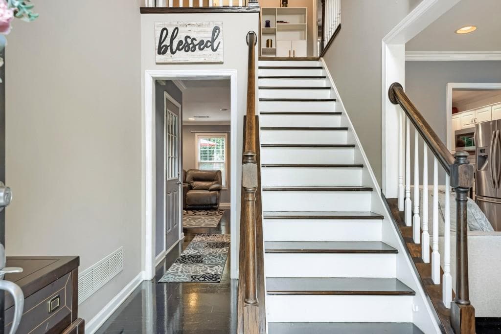 3 bedroom, 3 bathroom, 1,818 sq ft single family residence for sale at 4644 Egret Court, Austell, GA 30106 — photo 3