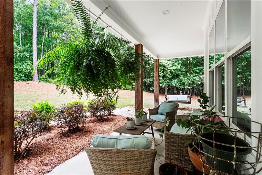 6 bedroom, 6 bathroom, 4,007 sq ft single family residence under contract at 238 Dooley Road, Dallas, GA 30132 — photo 8