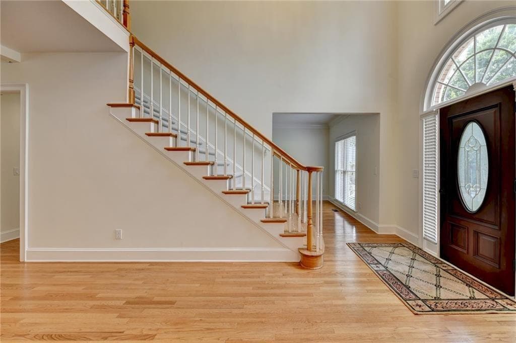 5 bedroom, 4 bathroom, 3,881 sq ft single family residence for rent at 10645 Honey Brook Circle, Johns Creek, GA 30097 for $3,900 a month — photo 3