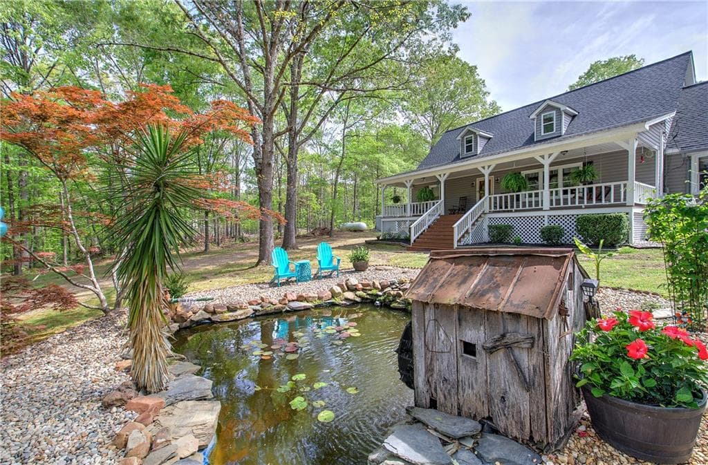 3 bedroom, 2 bathroom, 2,776 sq ft single family residence under contract at 452 Terry White Road, Aragon, GA 30104 — photo 2
