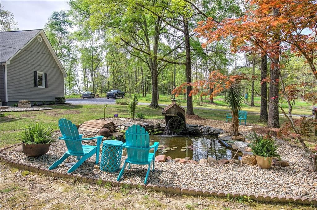 3 bedroom, 2 bathroom, 2,776 sq ft single family residence under contract at 452 Terry White Road, Aragon, GA 30104 — photo 3