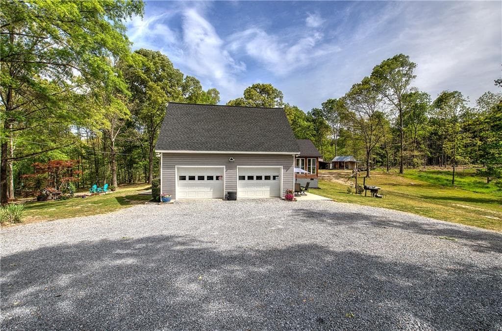 3 bedroom, 2 bathroom, 2,776 sq ft single family residence under contract at 452 Terry White Road, Aragon, GA 30104 — photo 6