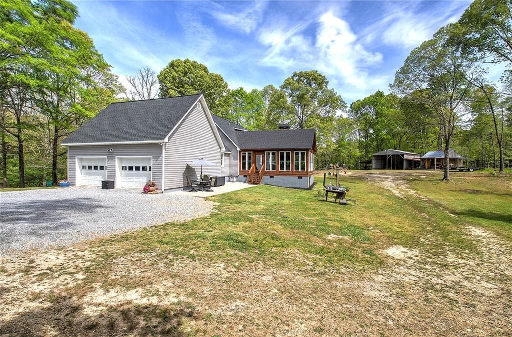 3 bedroom, 2 bathroom, 2,776 sq ft single family residence under contract at 452 Terry White Road, Aragon, GA 30104 — photo 8