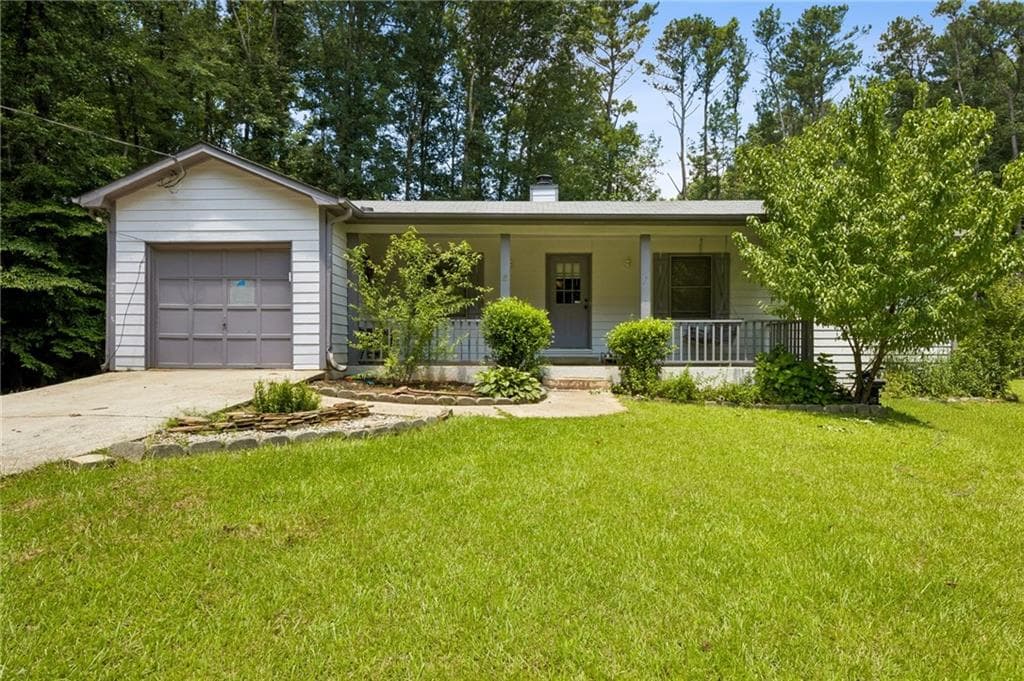 3 bedroom, 2 bathroom, 1,108 sq ft single family residence for sale at 771 Suwanee Parkway, Lawrenceville, GA 30043 — photo 1 of 42