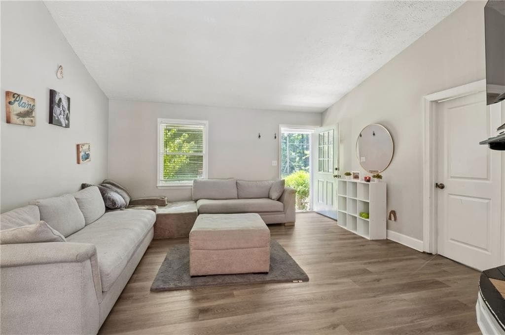 3 bedroom, 2 bathroom, 1,108 sq ft single family residence for sale at 771 Suwanee Parkway, Lawrenceville, GA 30043 — photo 4