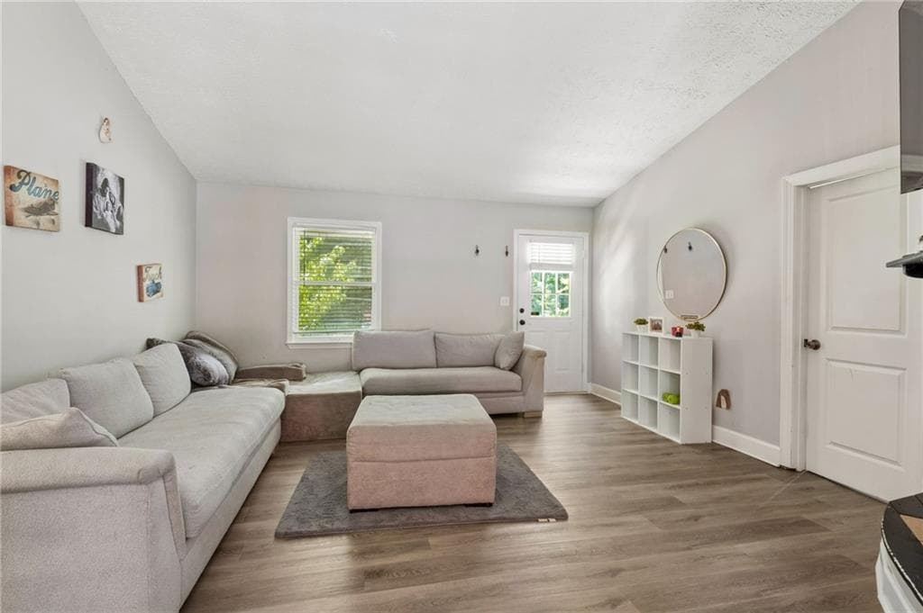 3 bedroom, 2 bathroom, 1,108 sq ft single family residence for sale at 771 Suwanee Parkway, Lawrenceville, GA 30043 — photo 5