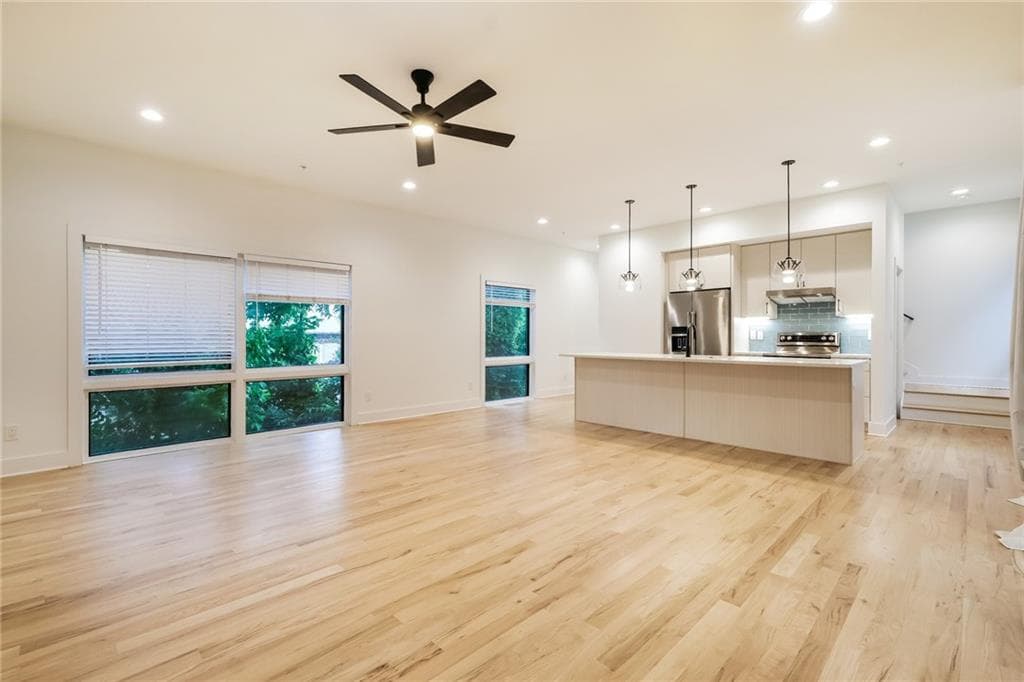 2 bedroom, 3 bathroom, 1,761 sq ft townhouse for rent at 367 Parkway Drive 8, Atlanta, GA 30312 for $3,250 a month — photo 9