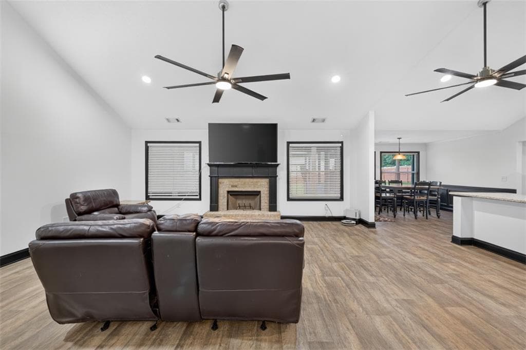 4 bedroom, 3 bathroom, 2,656 sq ft single family residence for sale at 305 McMillian Ct, Winder, GA 30680 — photo 7