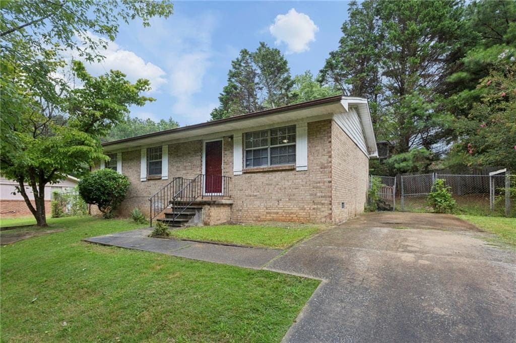 3 bedroom, 1 bathroom, 960 sq ft single family residence for sale at 4085 Alex Drive, Atlanta, GA 30331