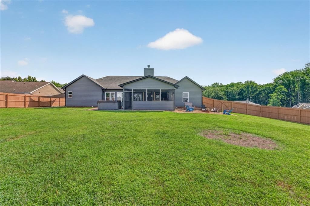 4 bedroom, 3 bathroom, 2,656 sq ft single family residence for sale at 305 McMillian Ct, Winder, GA 30680 — photo 4