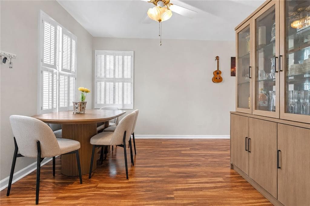 2 bedroom, 2 bathroom, 1,168 sq ft condominium for sale at 276 Lakemoore Drive E, Atlanta, GA 30342 — photo 10