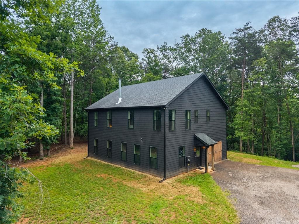 3 bedroom, 3 bathroom, 2,178 sq ft single family residence under contract at 1995 Auraria Road, Dahlonega, GA 30533 — photo 2