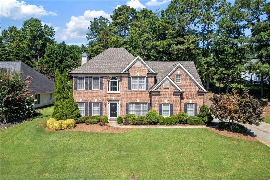 5 bedroom, 3 bathroom, 2,916 sq ft single family residence under contract at 1025 Fairview Club Circle, Dacula, GA 30019