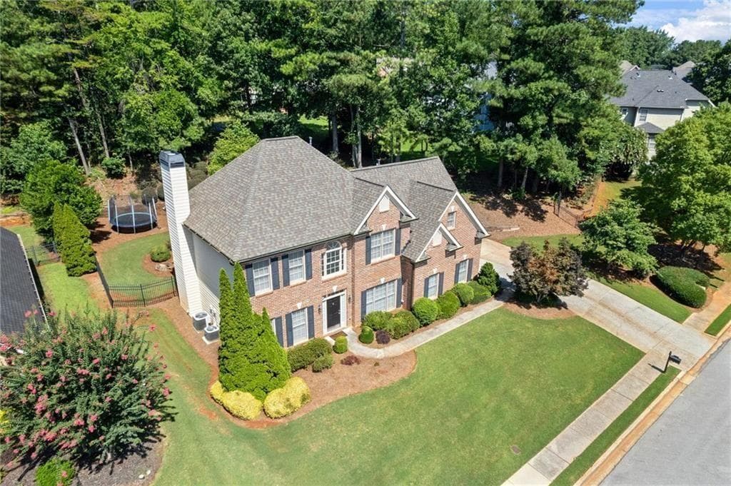 5 bedroom, 3 bathroom, 2,916 sq ft single family residence under contract at 1025 Fairview Club Circle, Dacula, GA 30019 — photo 2