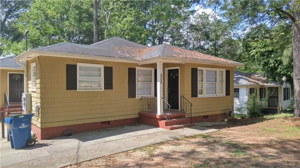 2 bedroom, 1 bathroom, 960 sq ft duplex for rent at 2641 Acadia Street A, Atlanta, GA 30344 for $1,400 a month — photo 3