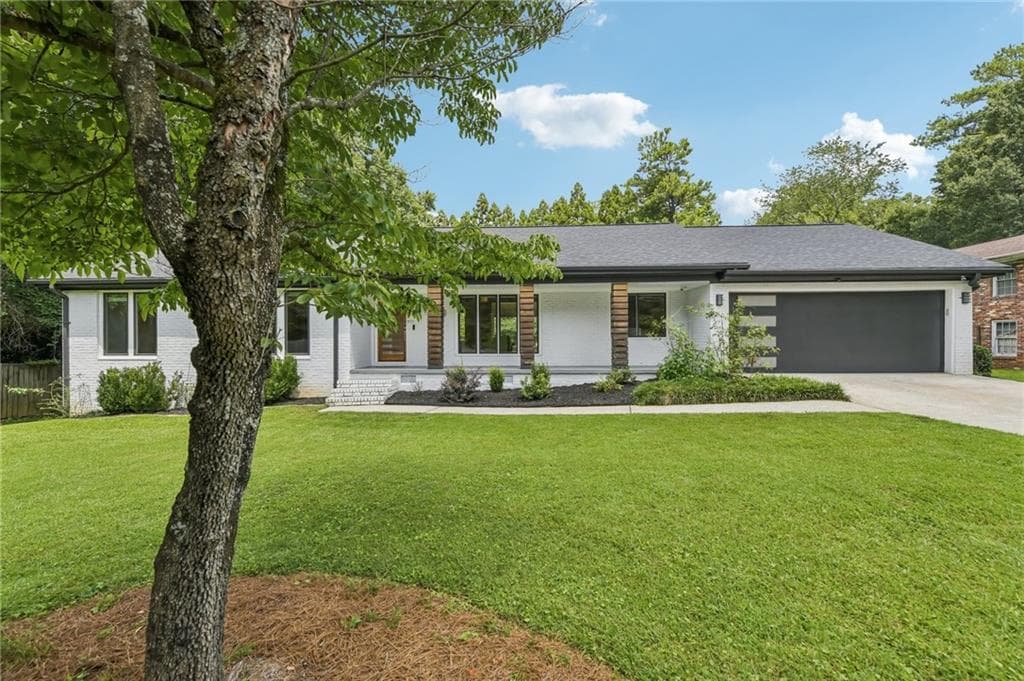 3272 Balmoral Drive