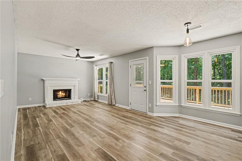 3 bedroom, 3 bathroom, 1,806 sq ft single family residence for sale at 4821 Olde Mill Drive, Marietta, GA 30066 — photo 6