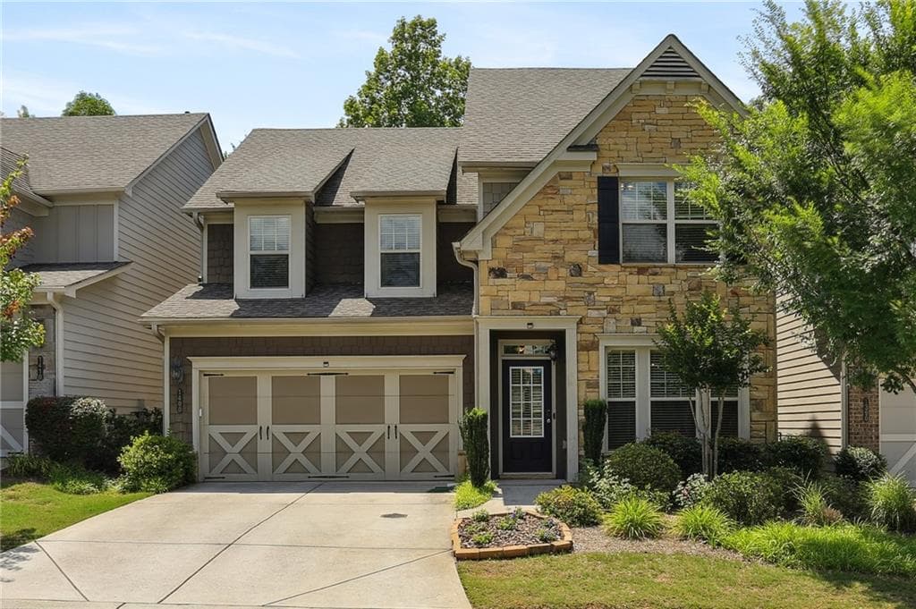 4 bedroom, 3 bathroom, 2,544 sq ft single family residence for rent at 1400 Roswell Manor Circle, Roswell, GA 30076 for $3,700 a month — photo 1 of 15