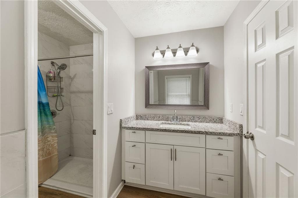 3 bedroom, 2 bathroom, 1,471 sq ft single family residence for sale at 1731 Rose Garden Lane, Loganville, GA 30052 — photo 7
