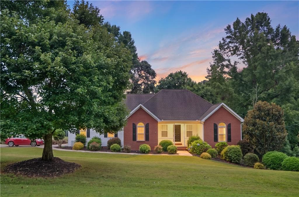 5 bedroom, 3 bathroom, 3,465 sq ft single family residence for sale at 20 Alcovy Forest Way, Covington, GA 30014