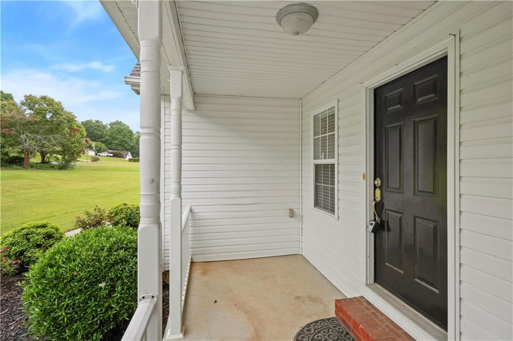 5 bedroom, 3 bathroom, 3,465 sq ft single family residence for sale at 20 Alcovy Forest Way, Covington, GA 30014 — photo 3