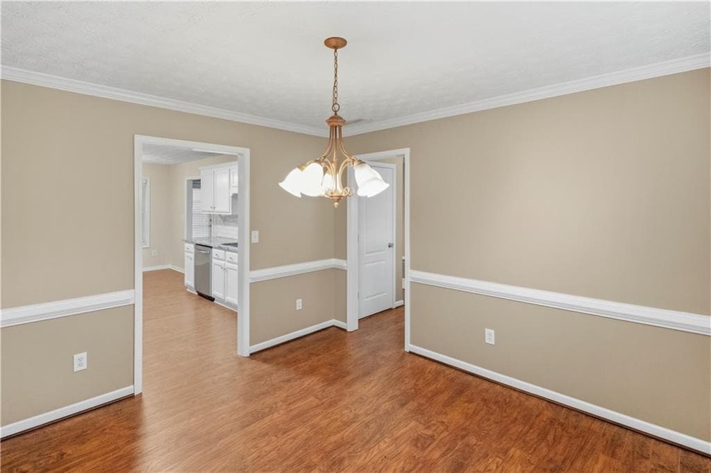 5 bedroom, 3 bathroom, 3,465 sq ft single family residence for sale at 20 Alcovy Forest Way, Covington, GA 30014 — photo 8