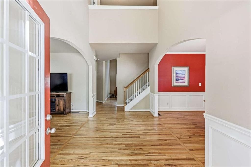 5 bedroom, 4 bathroom, 4,364 sq ft single family residence for sale at 3970 Walnut Grove Way, Gainesville, GA 30506 — photo 5
