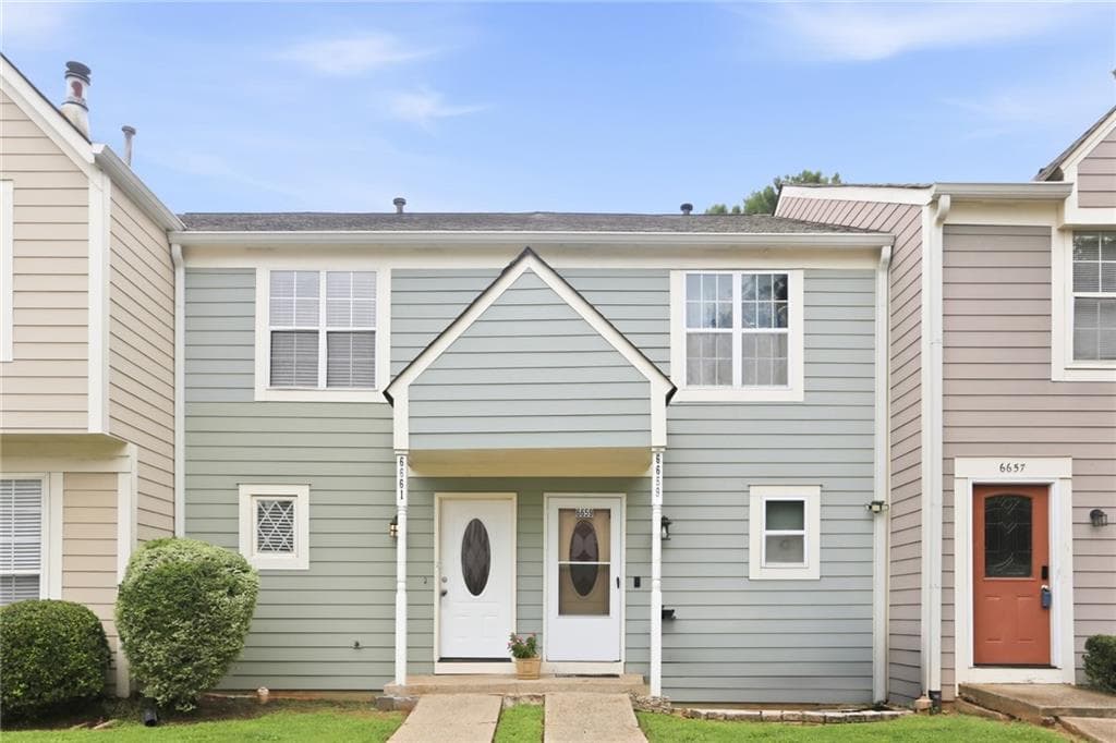 2 bedroom, 2 bathroom, 1,092 sq ft townhouse for rent at 6661 Witherington Court, Norcross, GA 30093 for $1,495 a month — photo 1 of 18