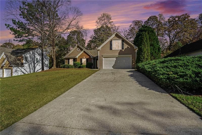 4 bedroom, 2 bathroom, 2,084 sq ft single family residence for rent at 2630 Highland Pass, Alpharetta, GA 30004 for $2,795 a month — photo 1 of 34