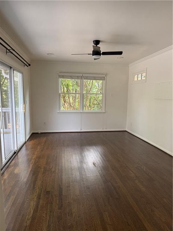 3 bedroom, 2 bathroom, 1,299 sq ft single family residence for rent at 2404 Elmwood Circle, Atlanta, GA 30339 for $2,295 a month — photo 5