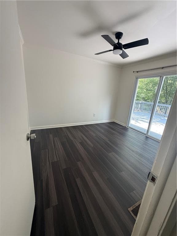 3 bedroom, 2 bathroom, 1,299 sq ft single family residence for rent at 2404 Elmwood Circle, Atlanta, GA 30339 for $2,295 a month — photo 6