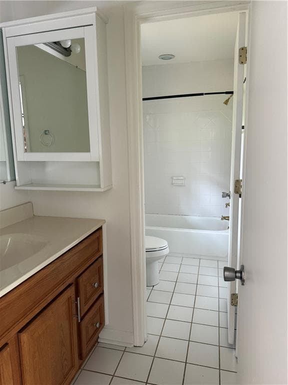 3 bedroom, 2 bathroom, 1,299 sq ft single family residence for rent at 2404 Elmwood Circle, Atlanta, GA 30339 for $2,295 a month — photo 9