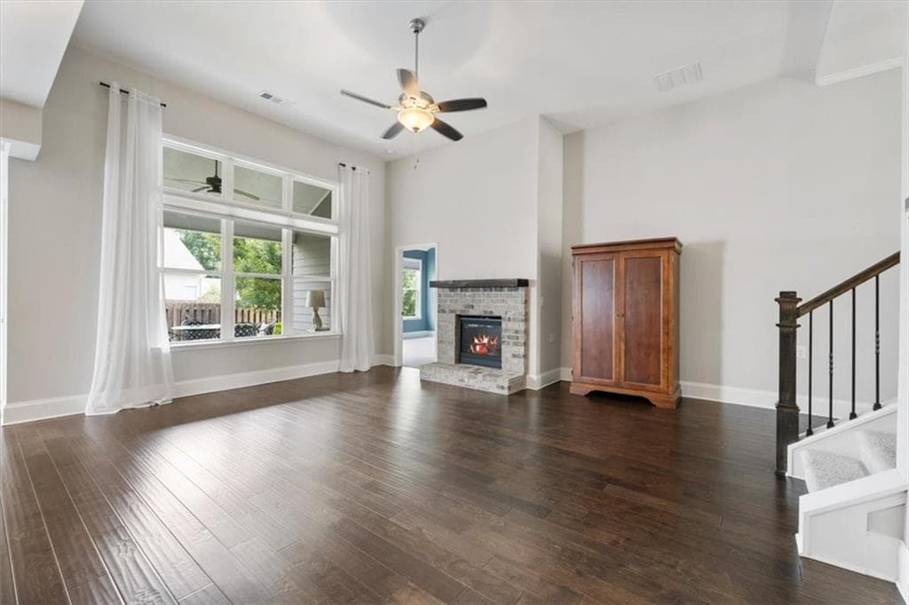 4 bedroom, 3 bathroom, 1,964 sq ft single family residence for sale at 302 Derrymore Drive, Woodstock, GA 30188 — photo 8