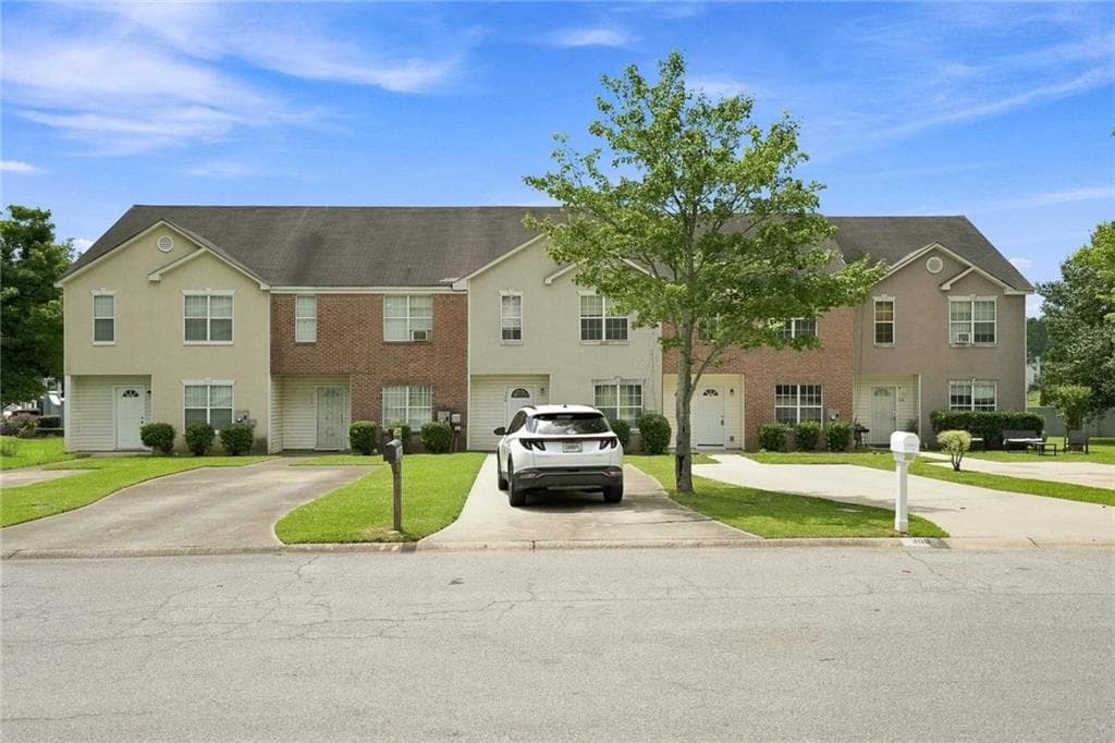 3 bedroom, 3 bathroom, 1,326 sq ft townhouse for sale at 366 N Beach Court, Riverdale, GA 30274 — photo 3