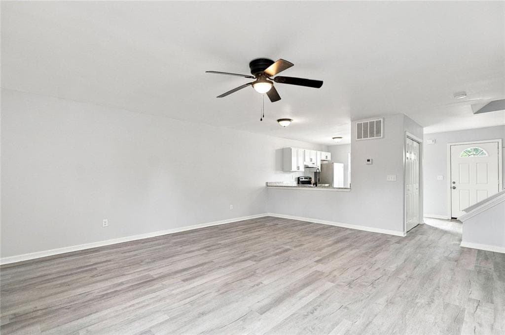 3 bedroom, 3 bathroom, 1,326 sq ft townhouse for sale at 366 N Beach Court, Riverdale, GA 30274 — photo 10