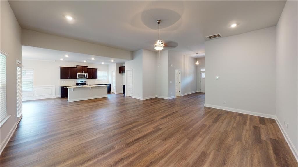 4 bedroom, 3 bathroom, 2,421 sq ft single family residence for sale at 1024 Holliday Passs, Griffin, GA 30223 — photo 7