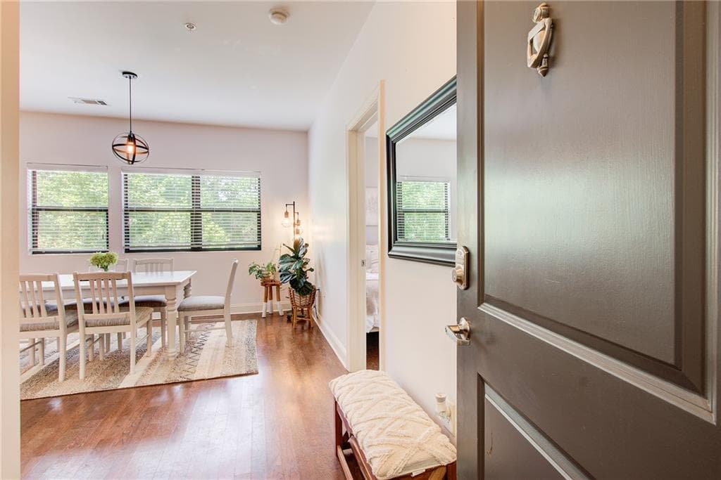 2 bedroom, 2 bathroom, 1,137 sq ft condominium for sale at 2230 Cheshire Bridge Road 416, Atlanta, GA 30324 — photo 2