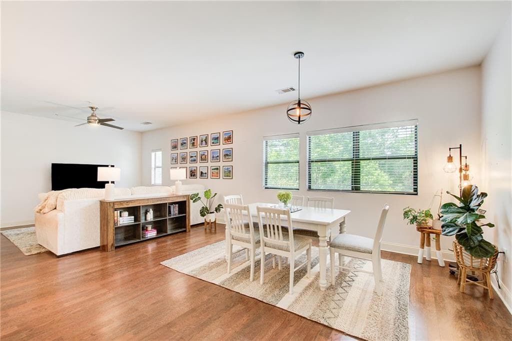 2 bedroom, 2 bathroom, 1,137 sq ft condominium for sale at 2230 Cheshire Bridge Road 416, Atlanta, GA 30324 — photo 3