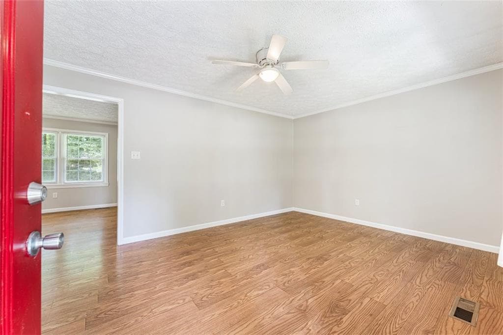3 bedroom, 2 bathroom, 1,220 sq ft single family residence under contract at 224 Spanish Trails Way, Dallas, GA 30157 — photo 5